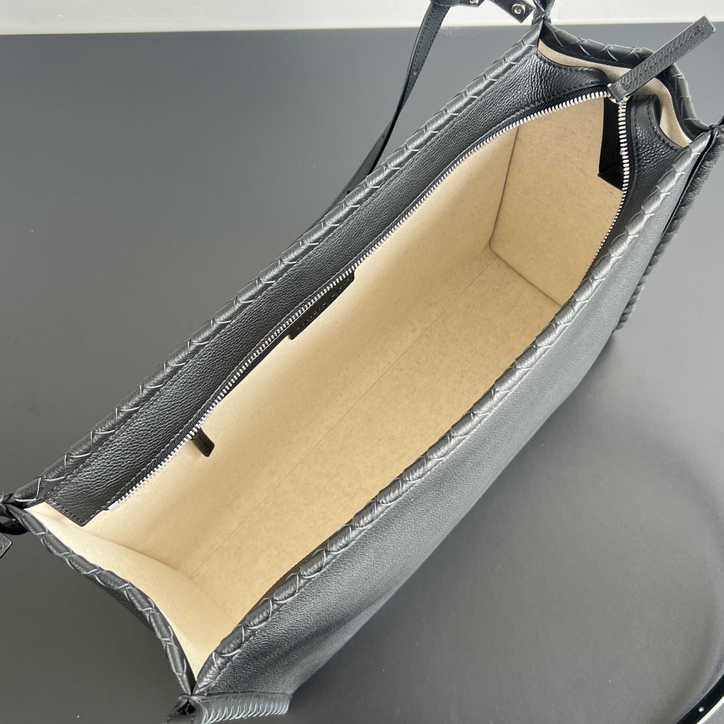 Finest Bottega Veneta Corriere Replica Messenger - Image 6