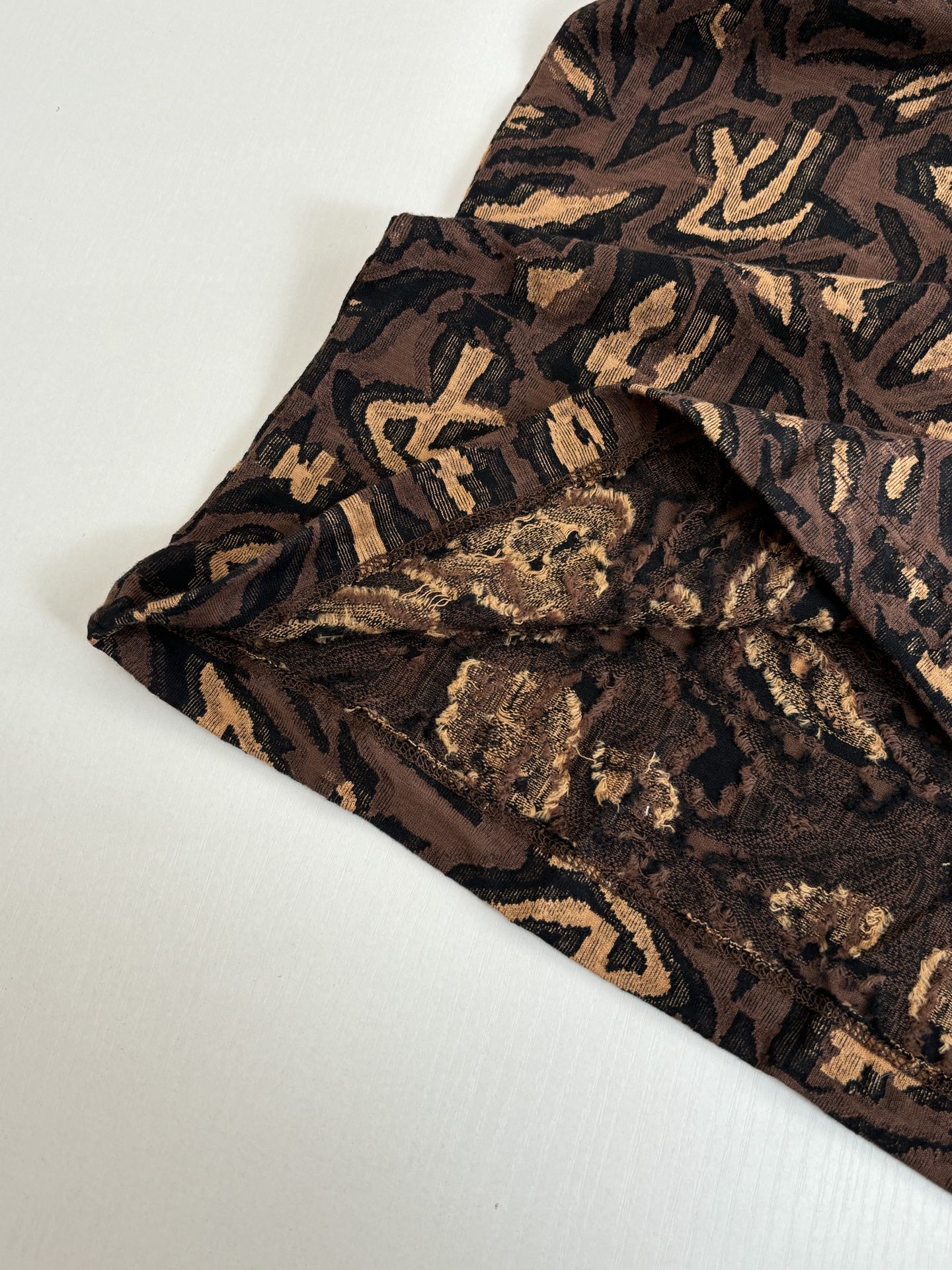 Exclusive Louis Vuitton Jacquard Replica T-Shirt - Image 6