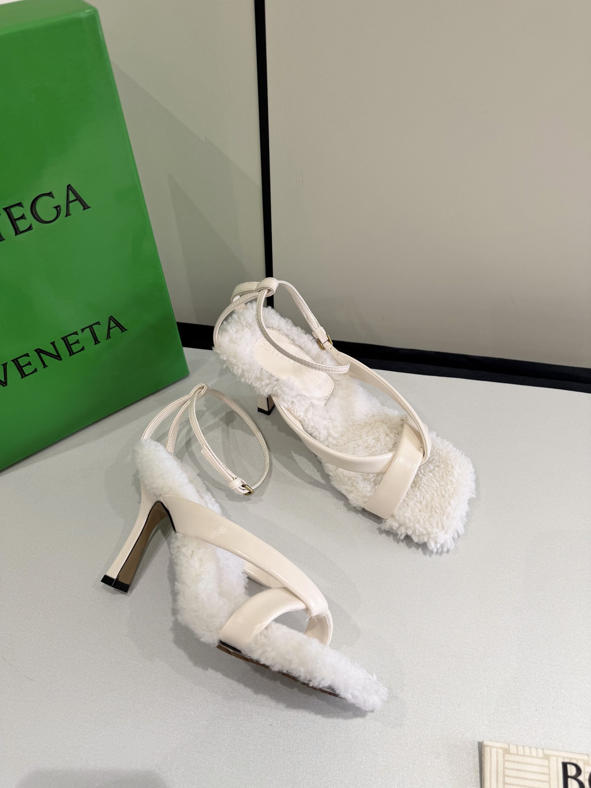 Elite Bottega Veneta Riva Strap Replica Sandal - Image 3
