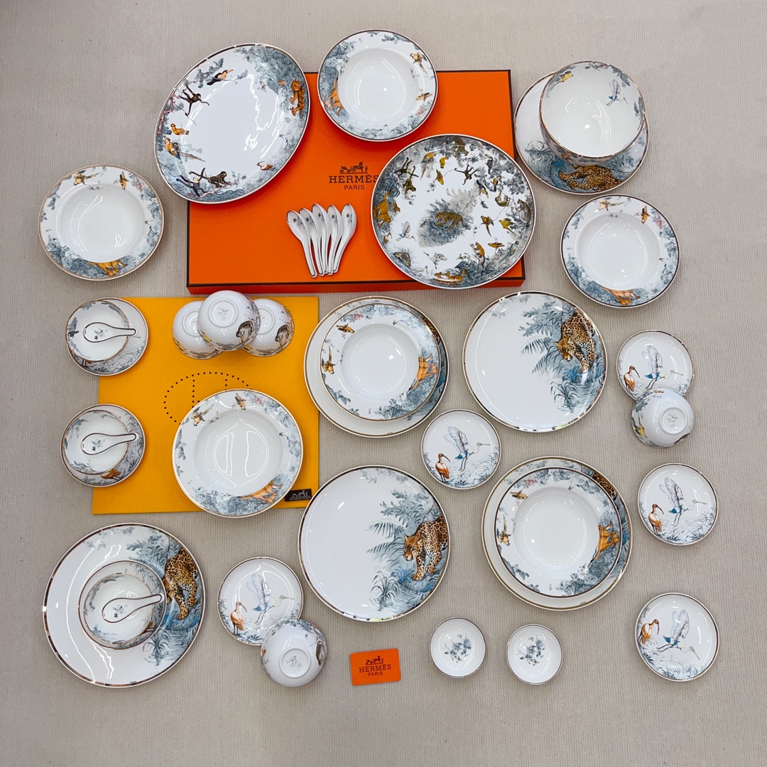 Supreme Hermes Carnets d'Equateur Replica Dinnerware Set - Image 2