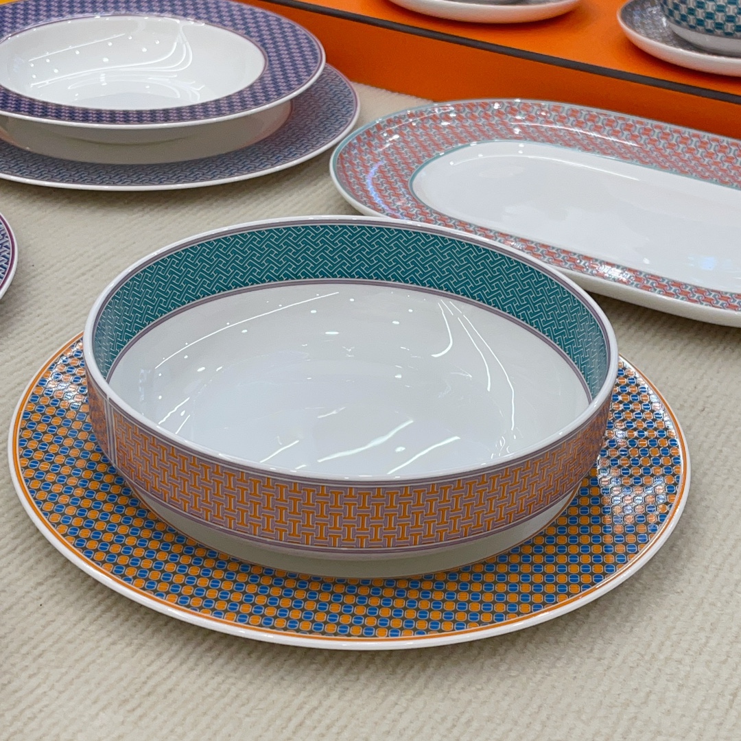 Supreme Hermes Tie Replica Dinnerware Set - Image 5