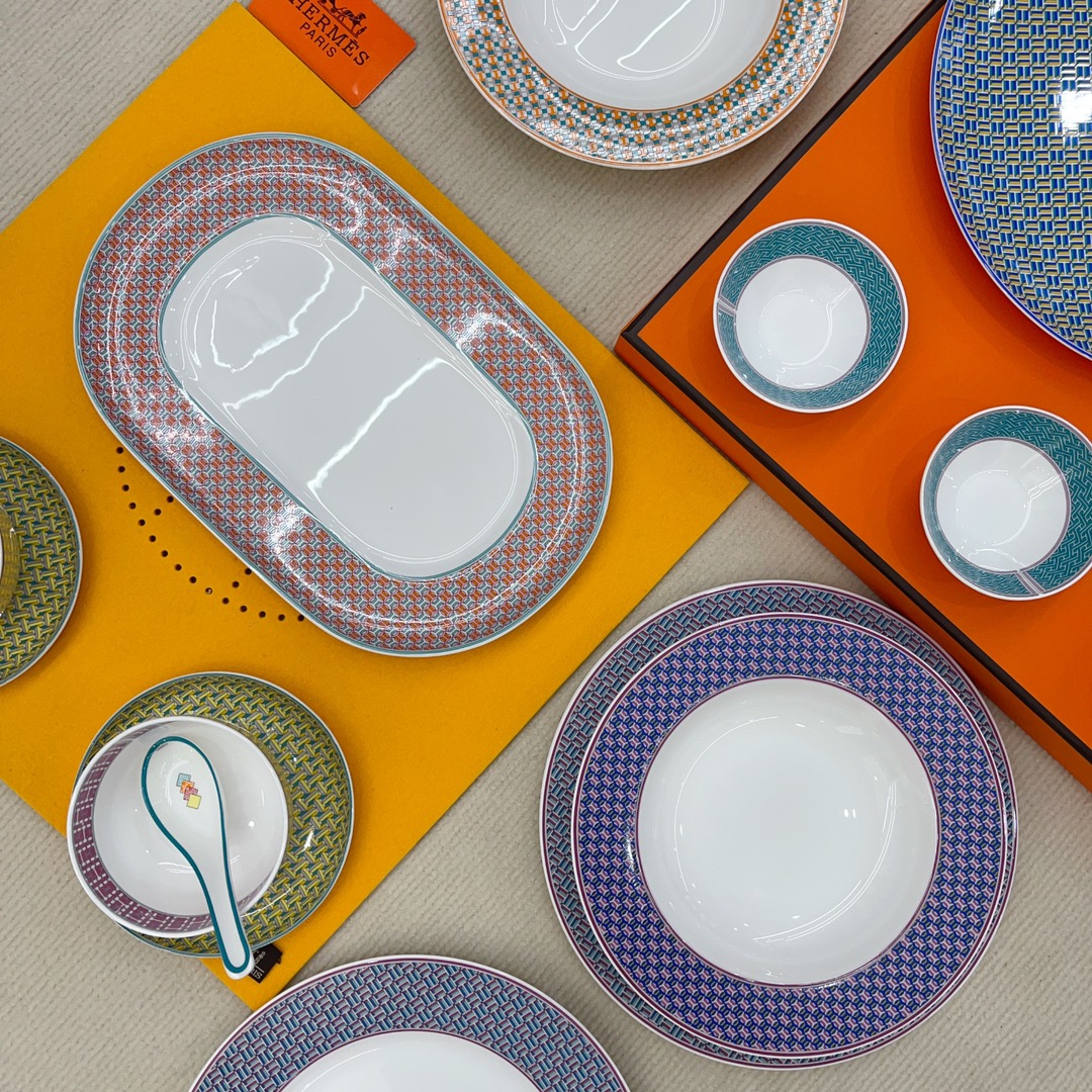 Supreme Hermes Tie Replica Dinnerware Set - Image 6