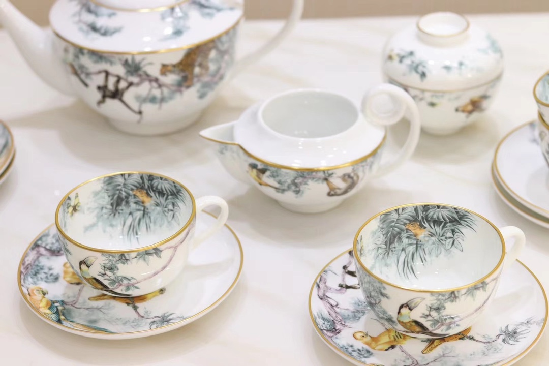 Elite Hermes Carnets d'Équateur Porcelain Replica Tea Set - Image 9