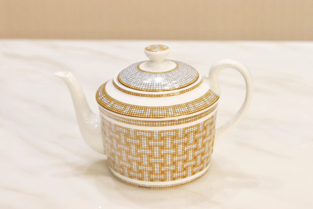 Finest Hermes Mosaique au 24 Porcelain Replica Tea Set - Image 2