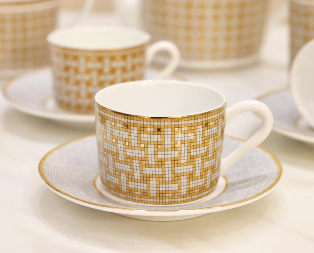 Finest Hermes Mosaique au 24 Porcelain Replica Tea Set - Image 4