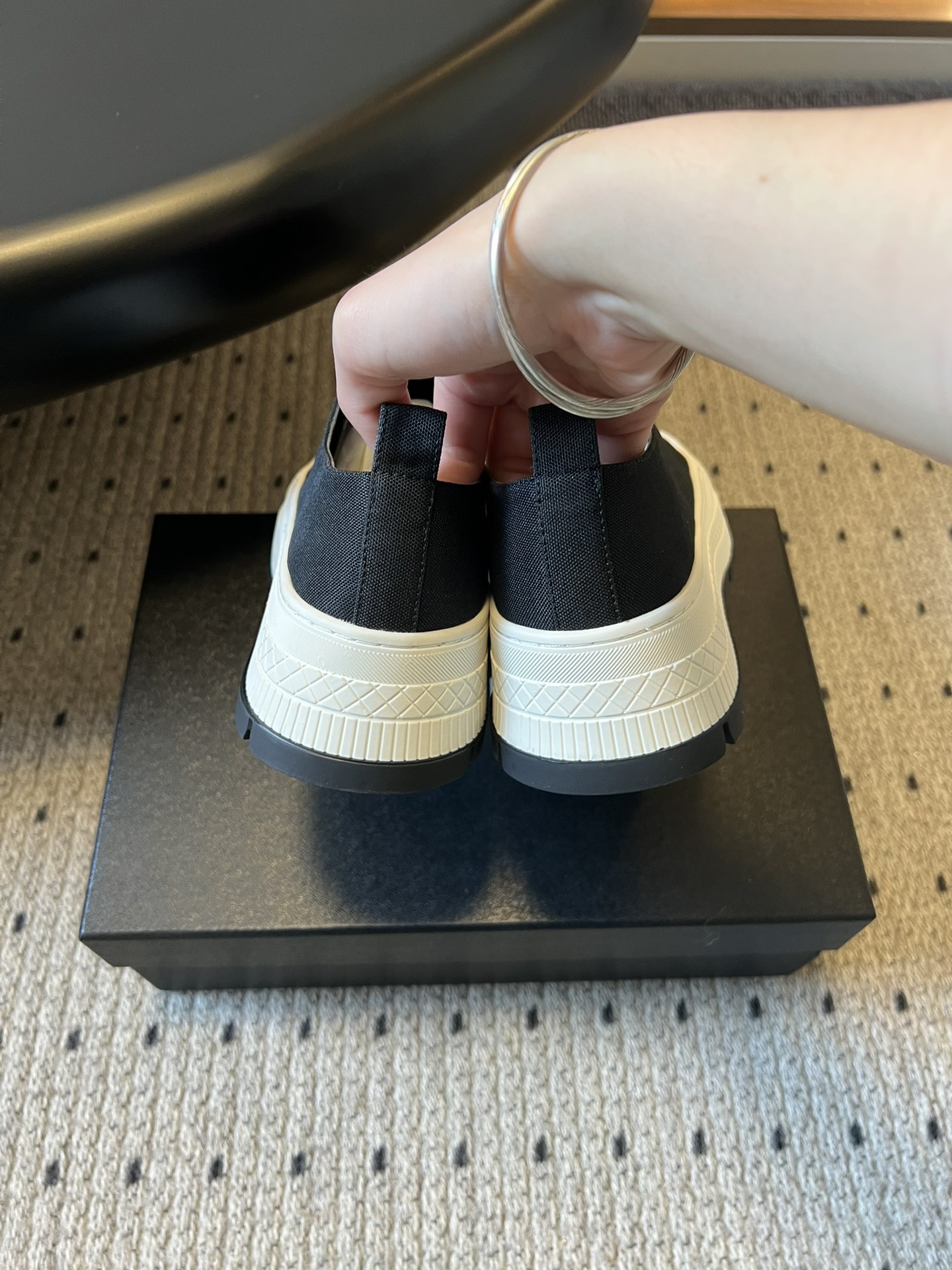 Top Grade Cotton And Lambskin Replica Sneaker - Image 8