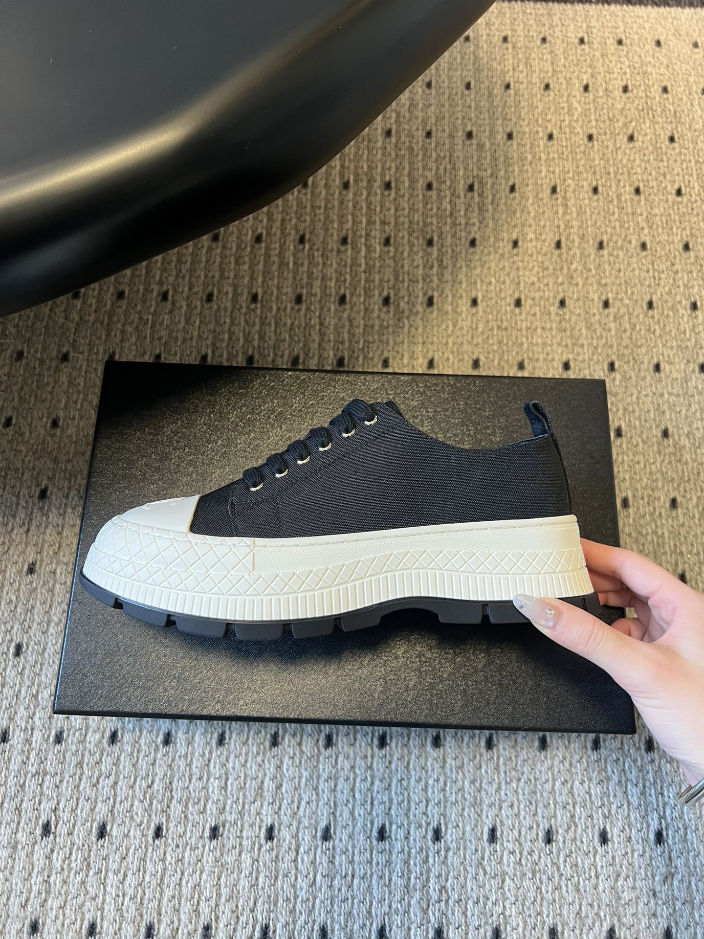 Top Grade Cotton And Lambskin Replica Sneaker - Image 5