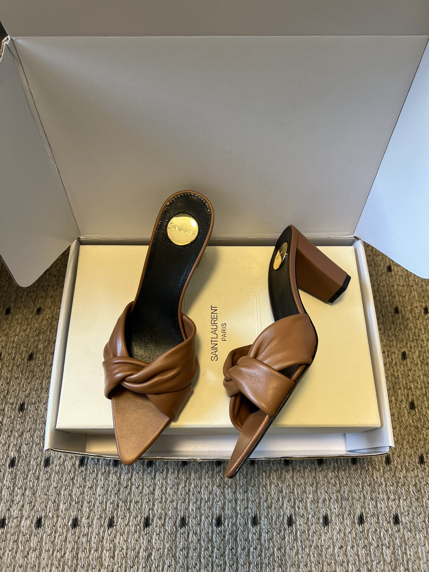 Finest Yves Saint Laurent Franciane Replica Mules - Image 3