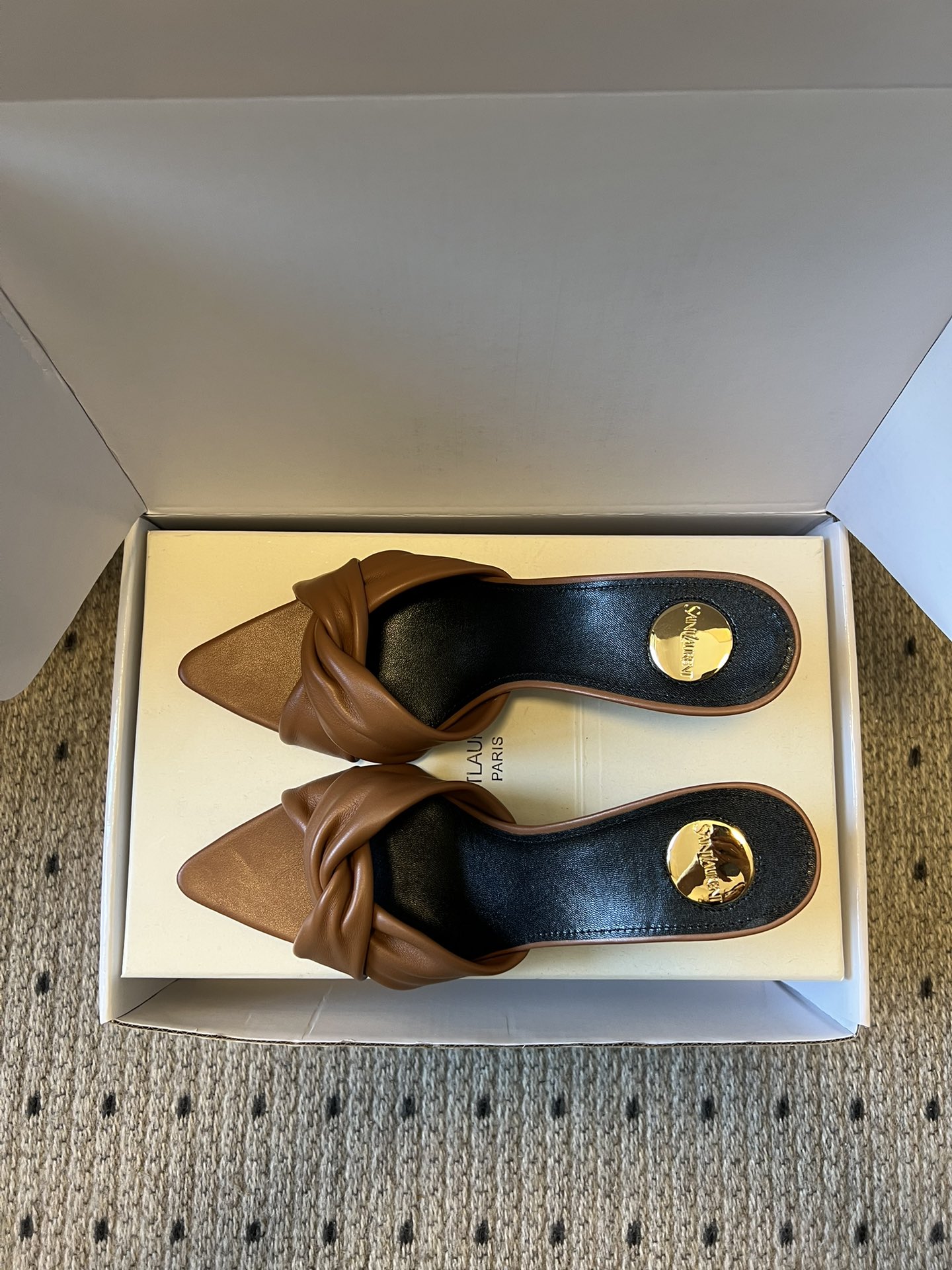 Finest Yves Saint Laurent Franciane Replica Mules - Image 2