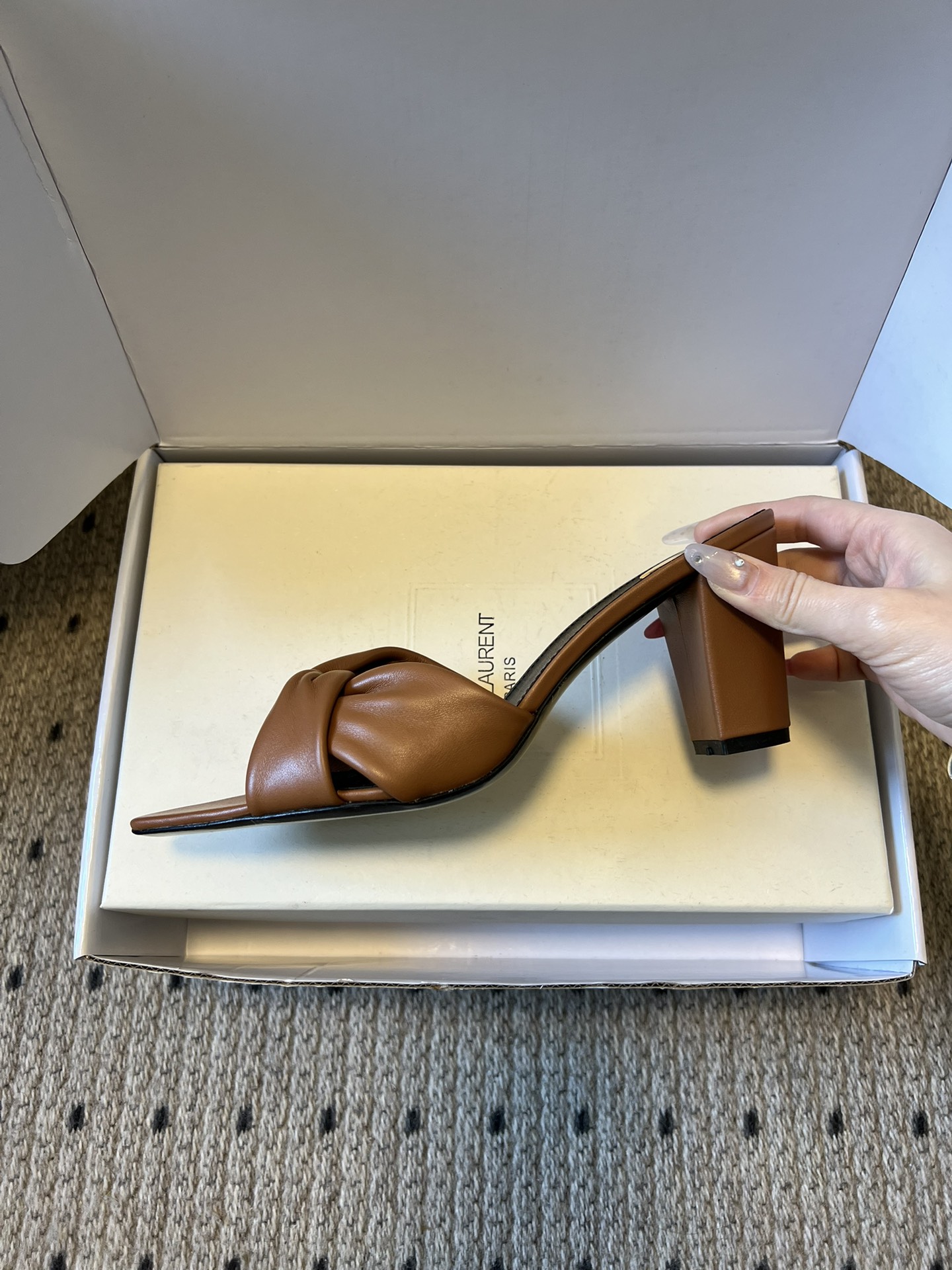 Finest Yves Saint Laurent Franciane Replica Mules - Image 5