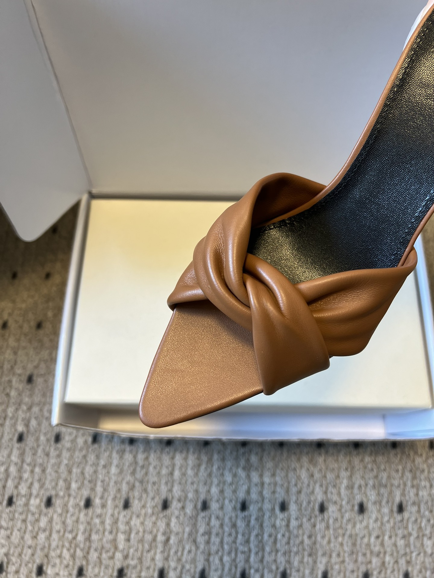 Finest Yves Saint Laurent Franciane Replica Mules - Image 6