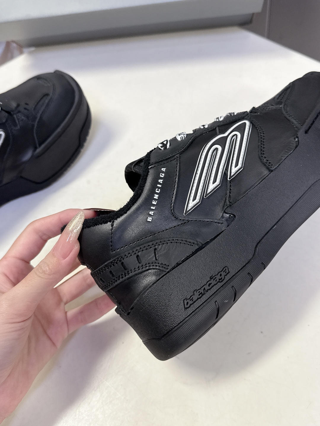 Exclusive Balenciaga Hamptons Platform Replica Sneaker - Image 8