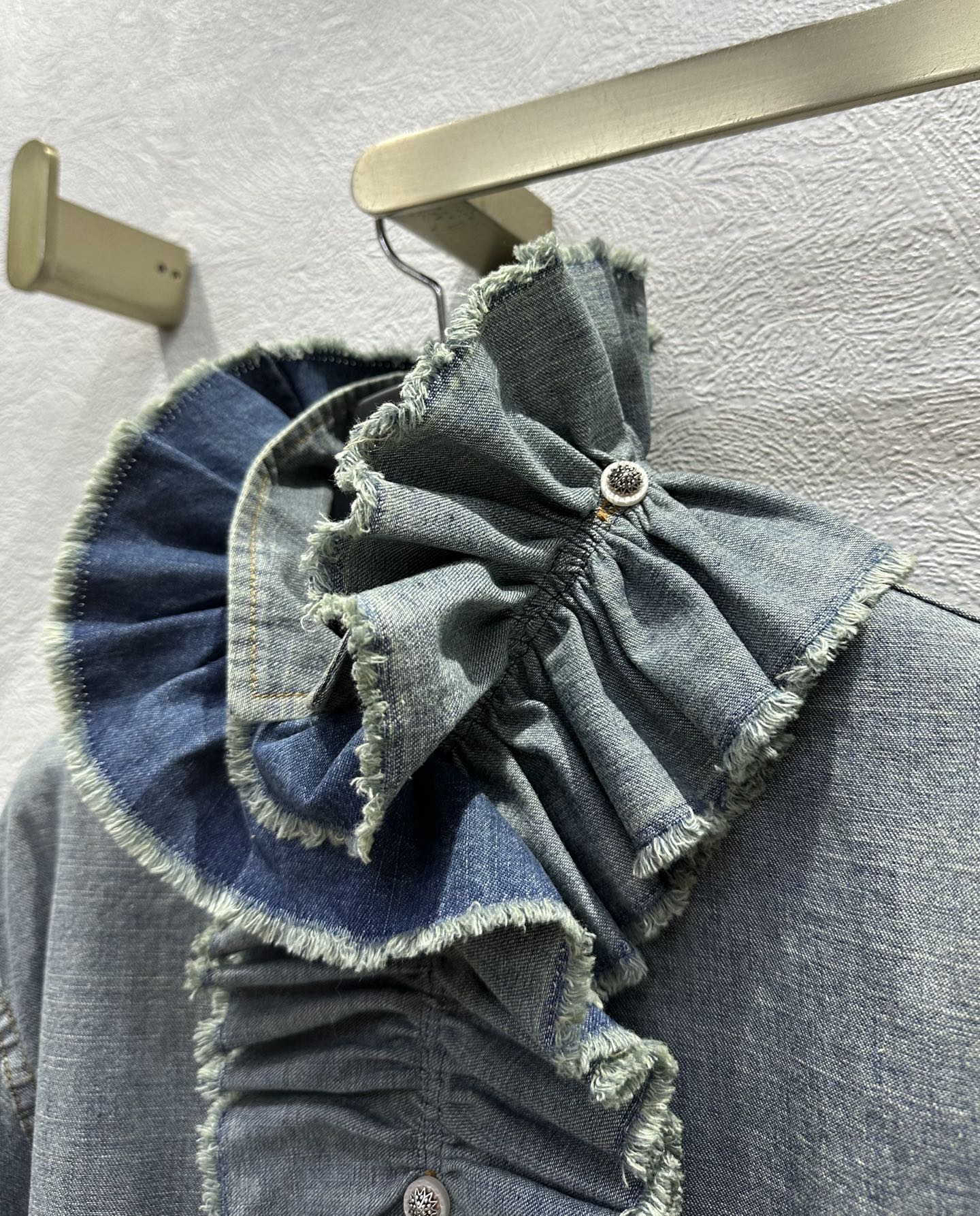 Luxury Replica Christian Dior Blouse with Removable Ruched Collar - Image 5