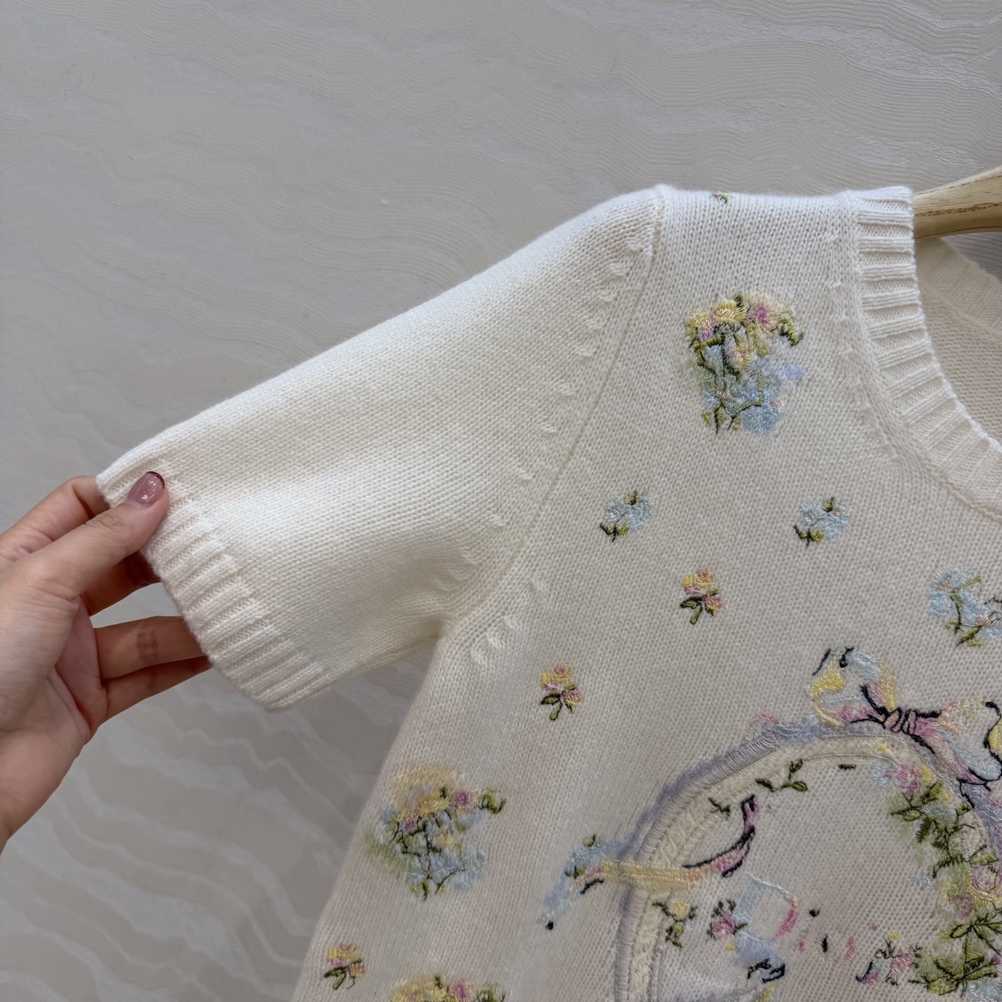 Copy Christian Dior Short-Sleeved Embroidered Replica Sweater - Image 5