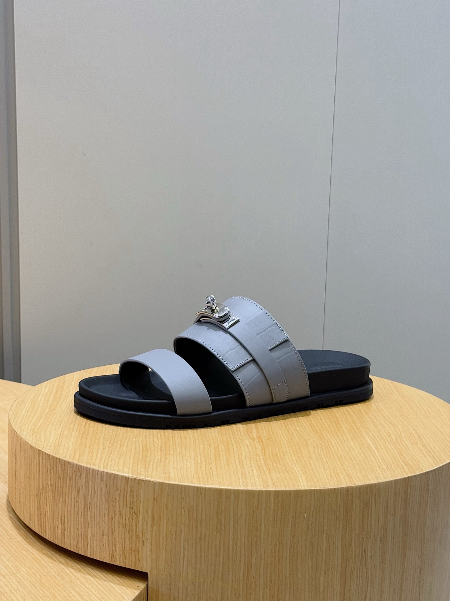 Supreme Hermes Jackson Replica Sandal - Image 5