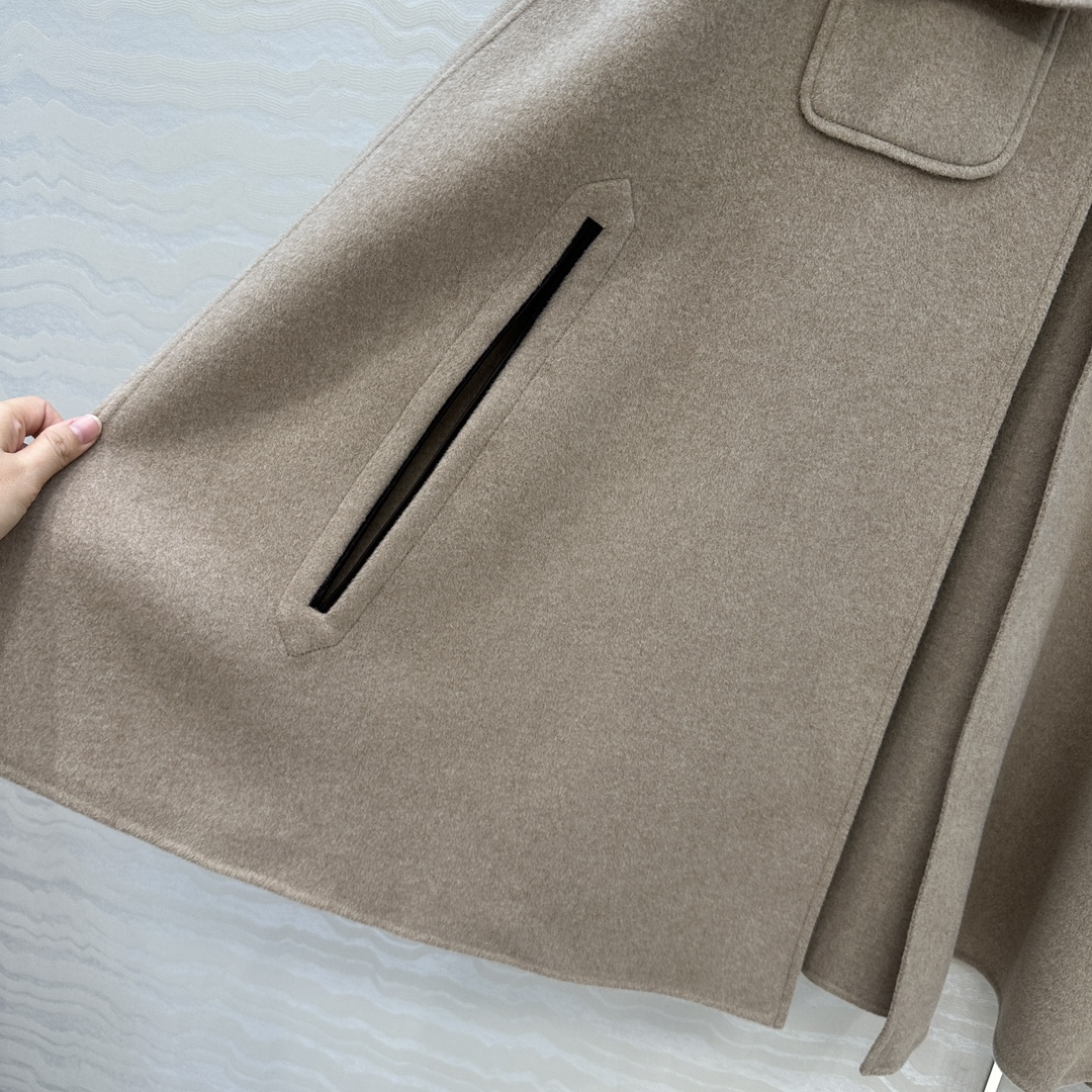 Exact Copy Loro Piana Gilda Replica Cape - Image 7