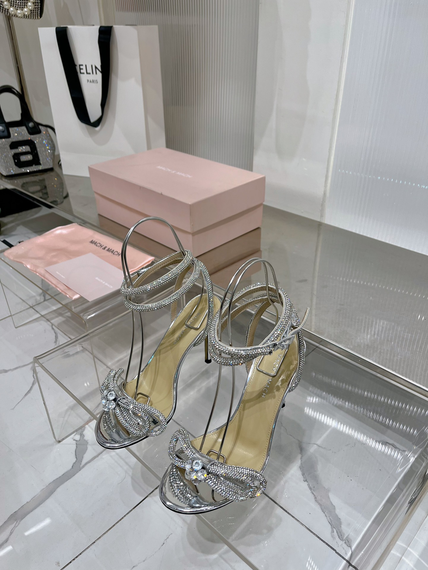 Luxury Mach Mach Double Bow Metallic Replica Sandals - Image 2