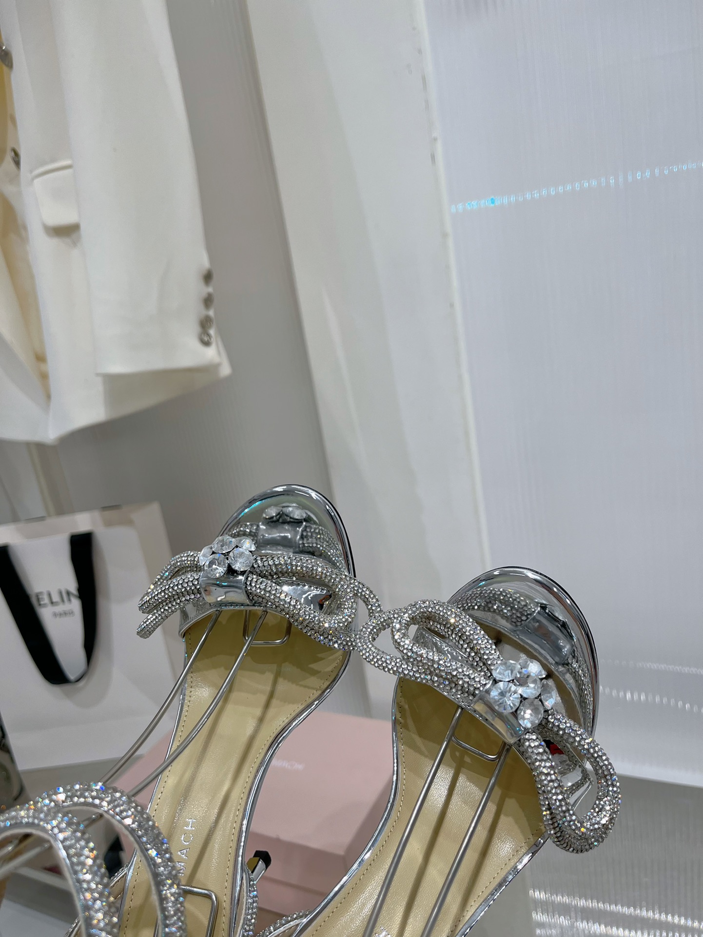 Luxury Mach Mach Double Bow Metallic Replica Sandals - Image 6