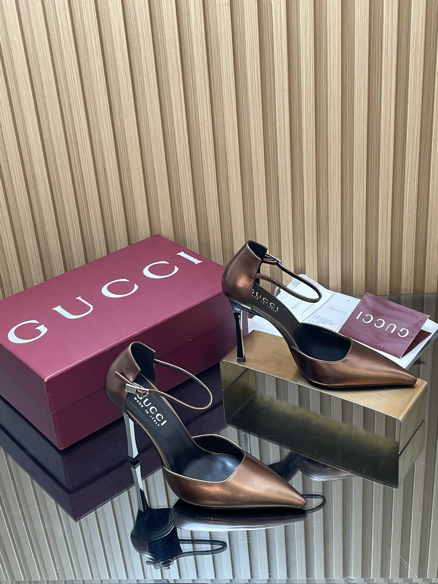 Exact Copy Gucci Bombshell Replica Pump - Image 4