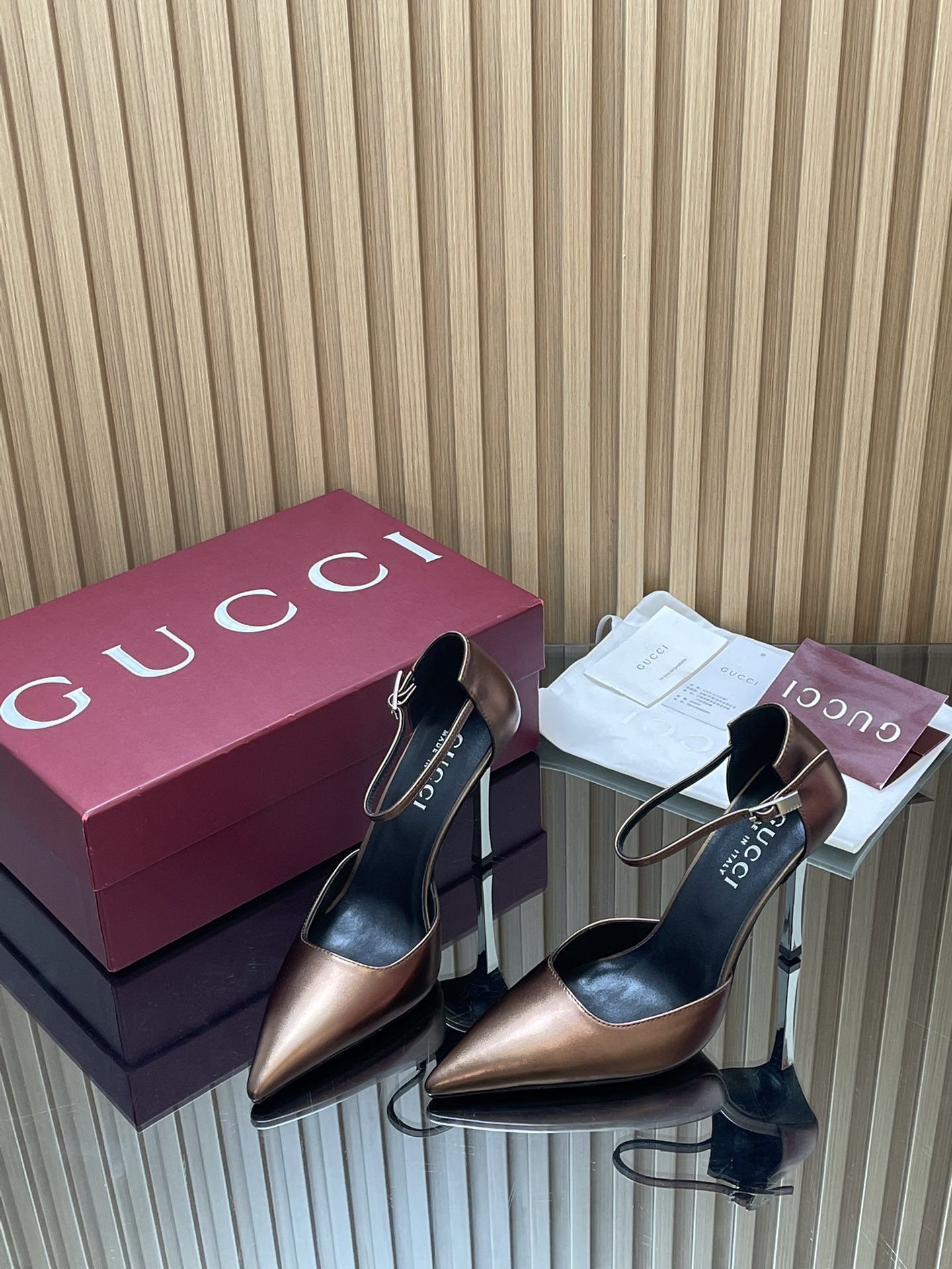 Exact Copy Gucci Bombshell Replica Pump - Image 3