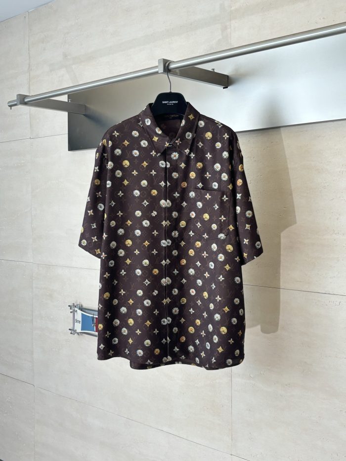 Elite Louis Vuitton Monogram Printed Replica Short-Sleeved Silk Shirt