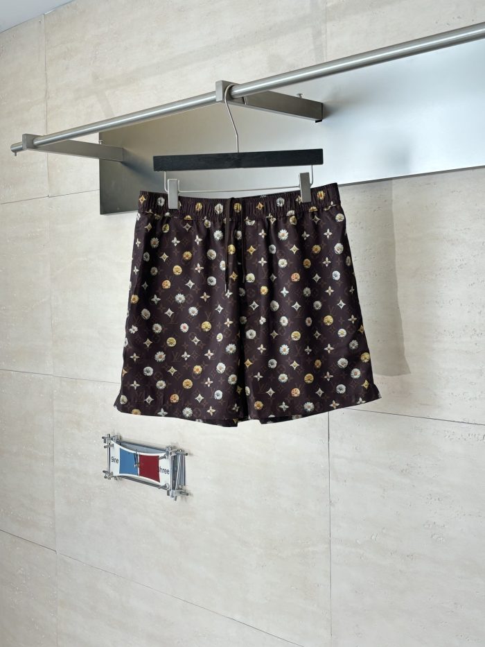 Finest Louis Vuitton Monogram Printed Silk Replica Shorts