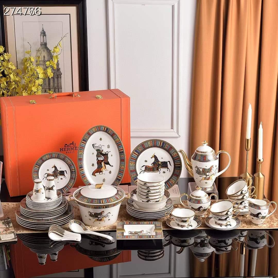 Luxury Replica Hermes Cheval d’Orient Porcelain Dinnerware Set