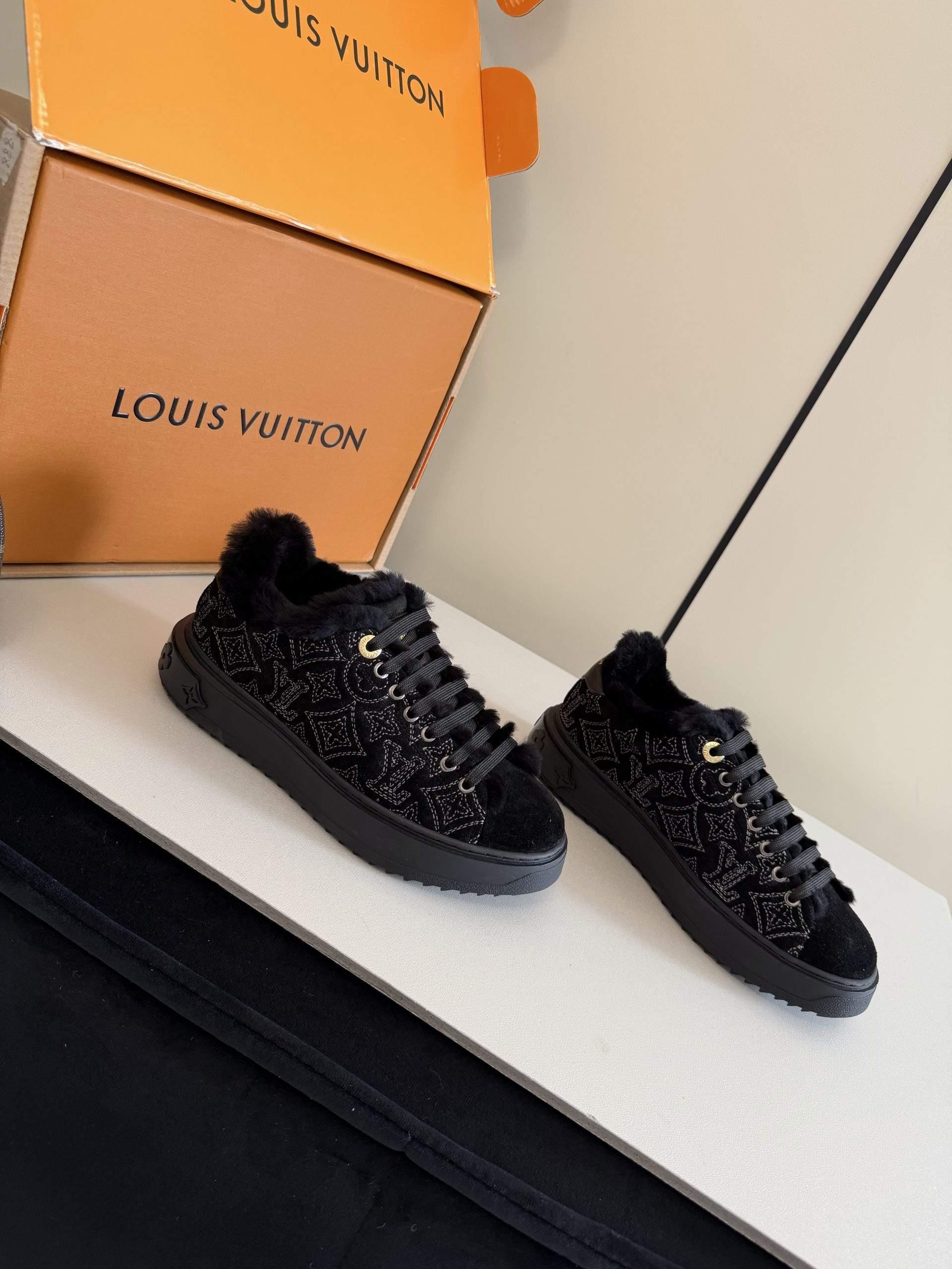 Copy Louis Vuitton Time Out Replica Sneaker