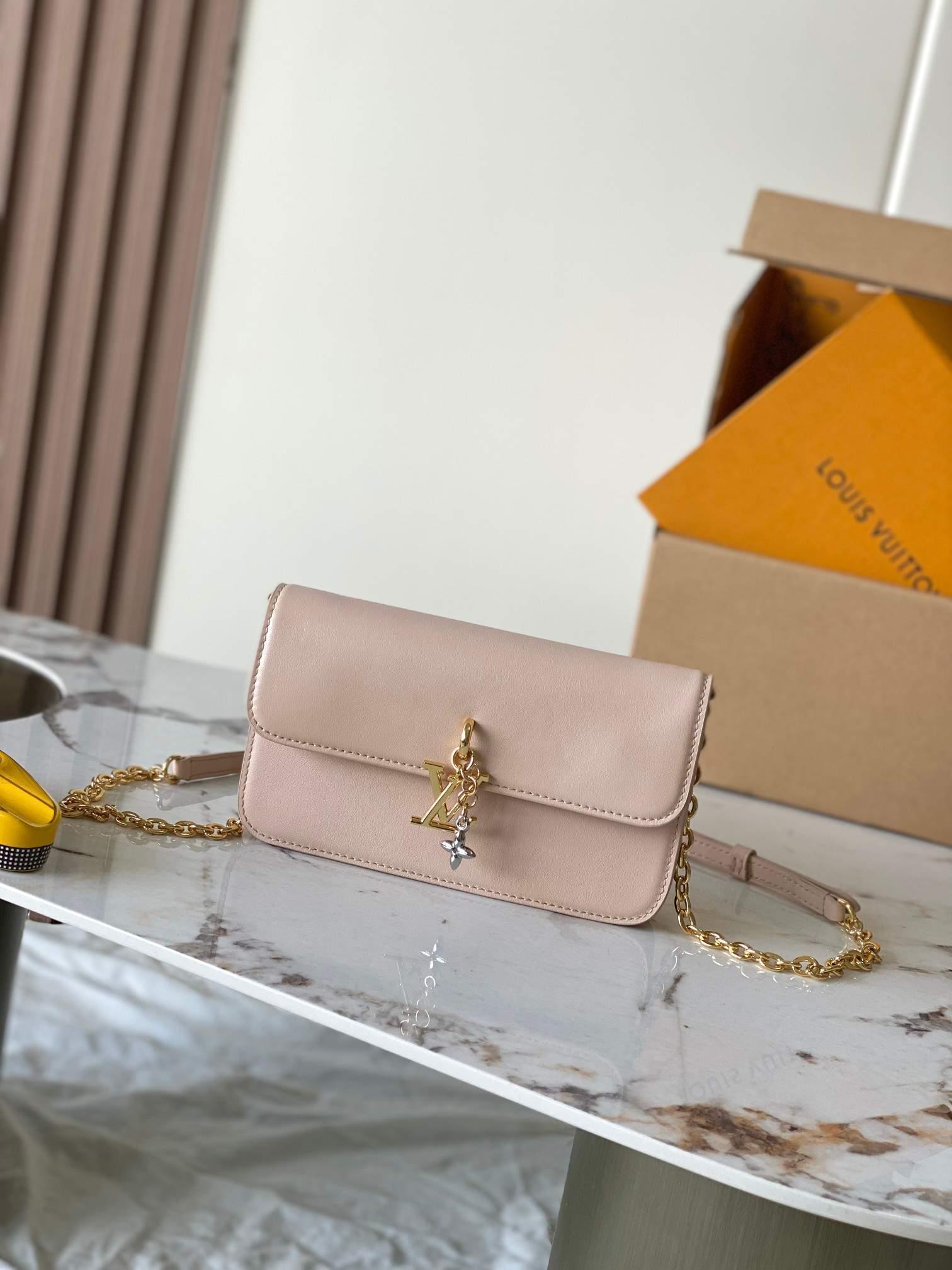 Copy Louis Vuitton Replica Wallet On Chain LV Bloom