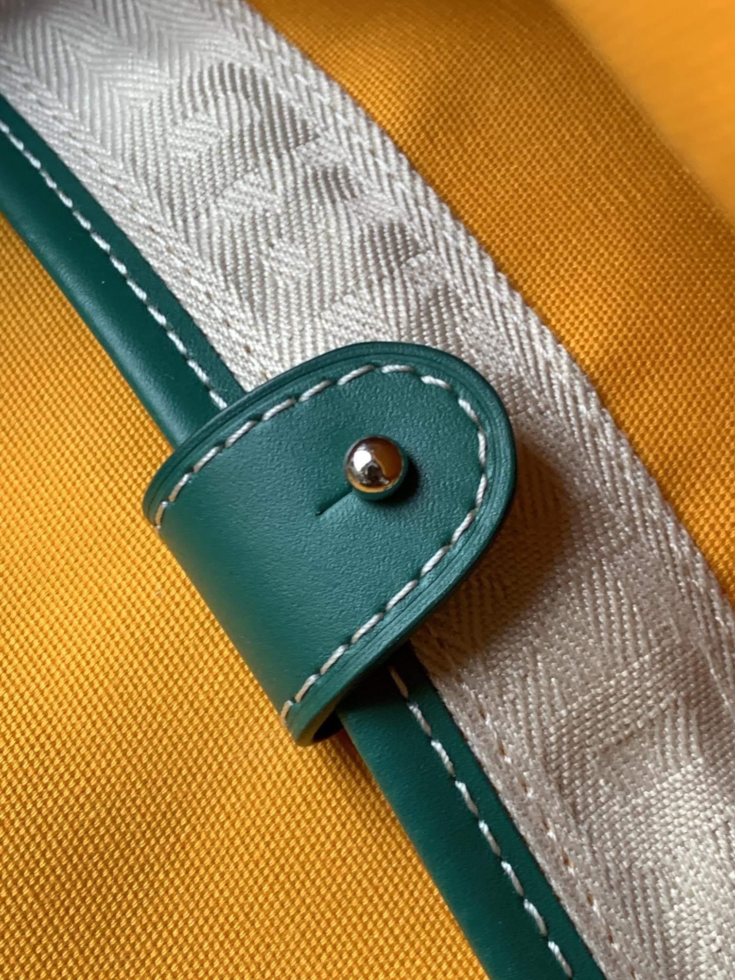 Deluxe Goyard Saint Jeanne PM Replica Bag - Image 8