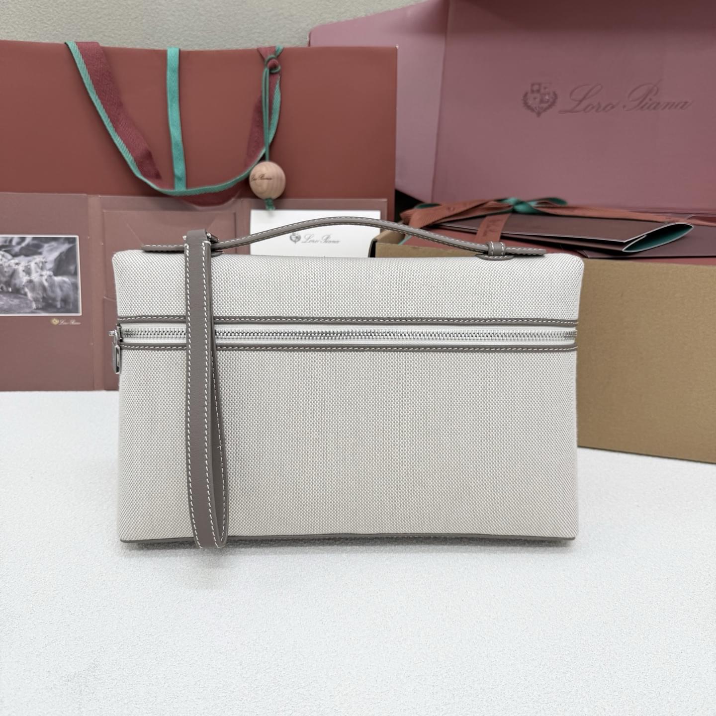 Exclusive Loro Piana Replica Extra Pouch L29