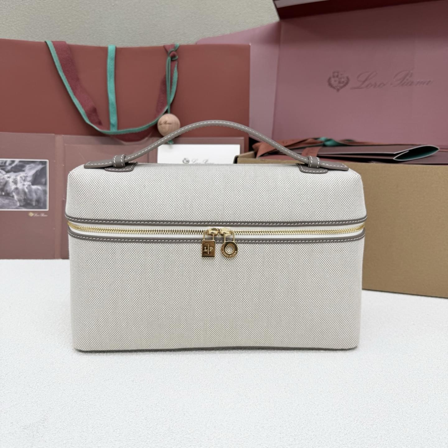 Superior Loro Piana Replica Extra Pocket L27